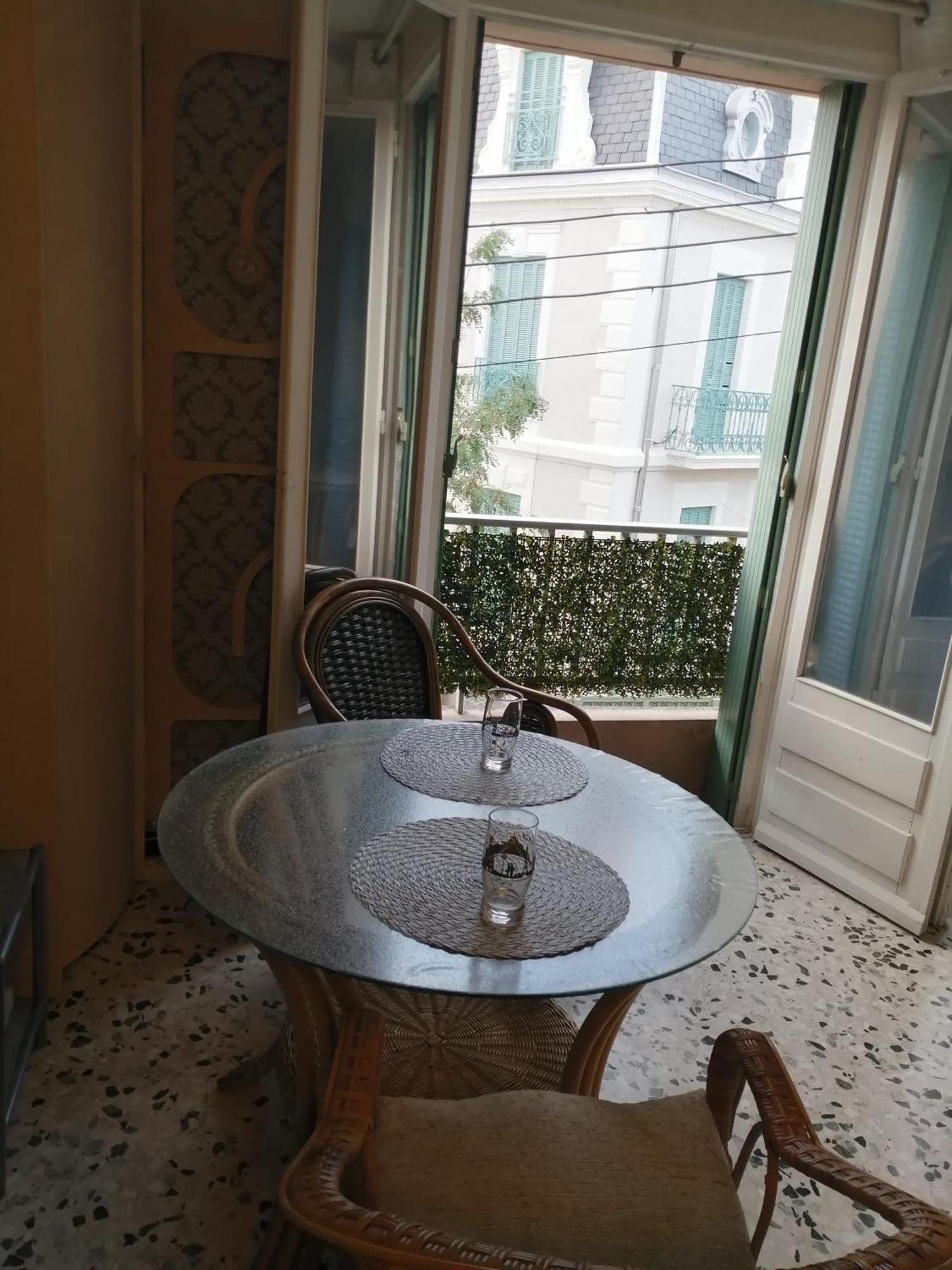 Magnifique Non Fumeur Pres De La Gare Apartment
